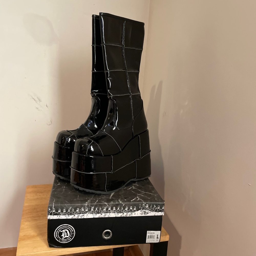 Demonia Men's Stack 301 Platform Boots Black Vegan Patent 11M OG Box